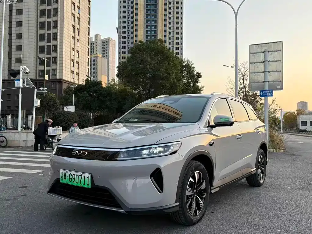 BYD Seal 05 DM-i — фото 1