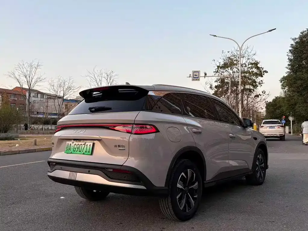 BYD Seal 05 DM-i — фото 6