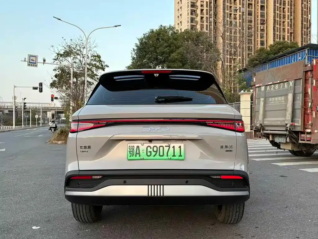 BYD Seal 05 DM-i — фото 7