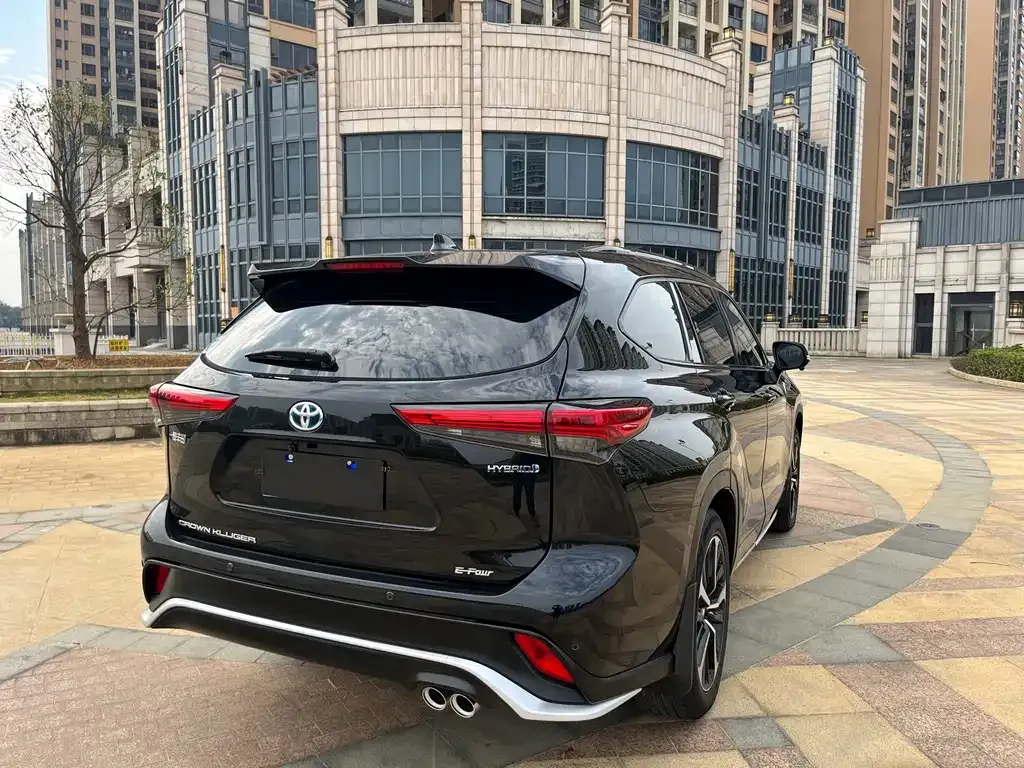 Toyota Crown Kluger 2022 из CN, фото 8