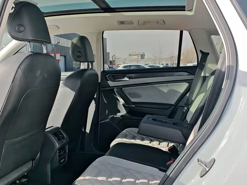 Volkswagen Tayron 2023 из CN, фото 4