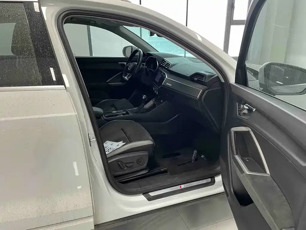Audi Q3 2022 из CN, фото 4