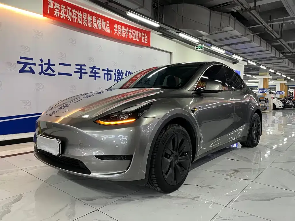 Tesla Model Y 2023 из CN, фото 4