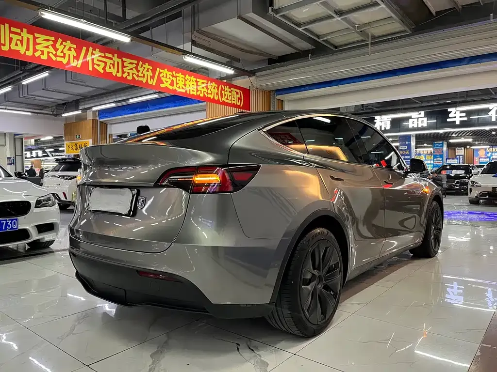 Tesla Model Y 2023 из CN, фото 10