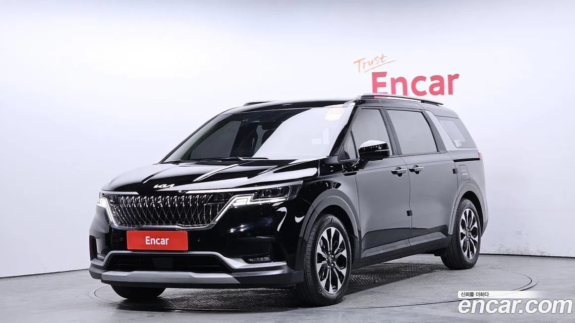 Kia Carnival — фото 1