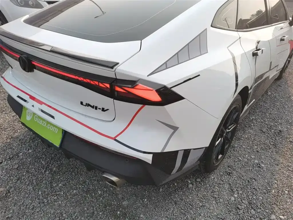 Changan UNI-V 2023 из CN, фото 8