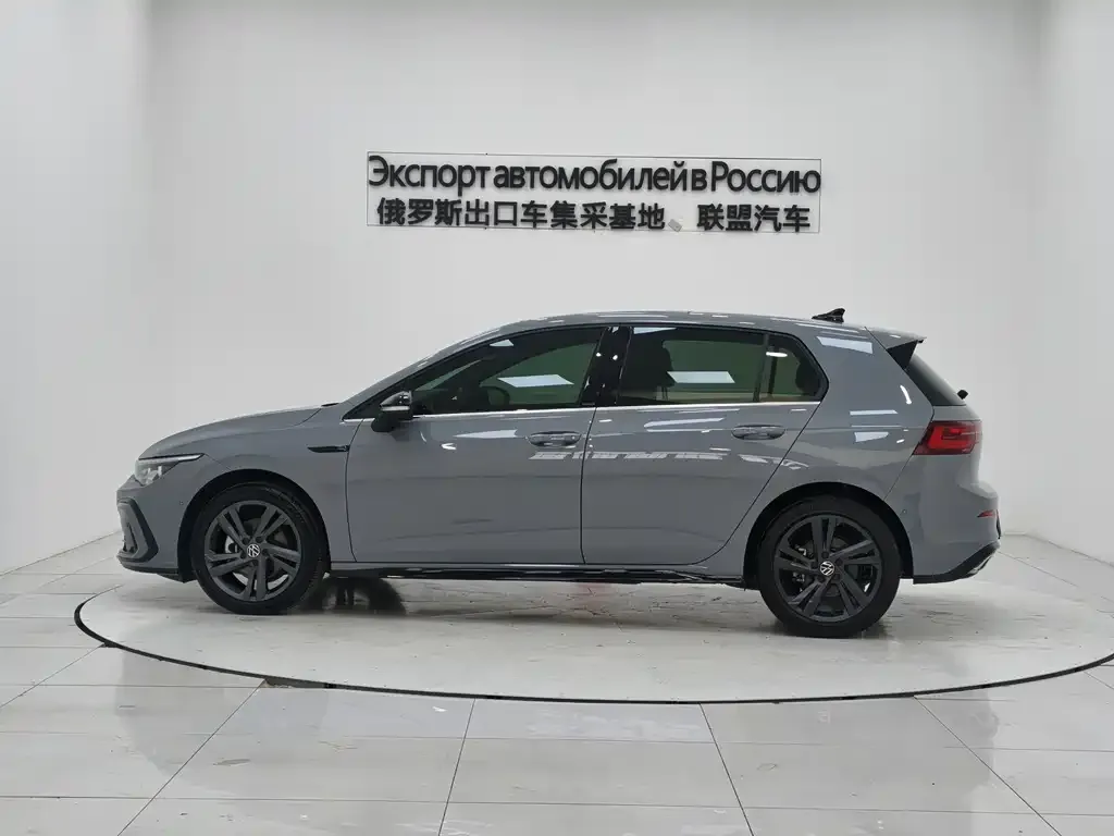 Volkswagen Golf 2023 из CN, фото 4