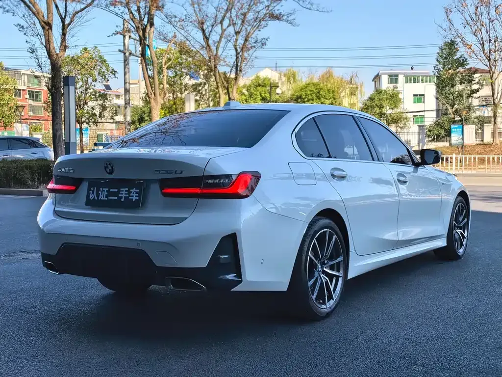 BMW 3 Series 2024 из CN, фото 9