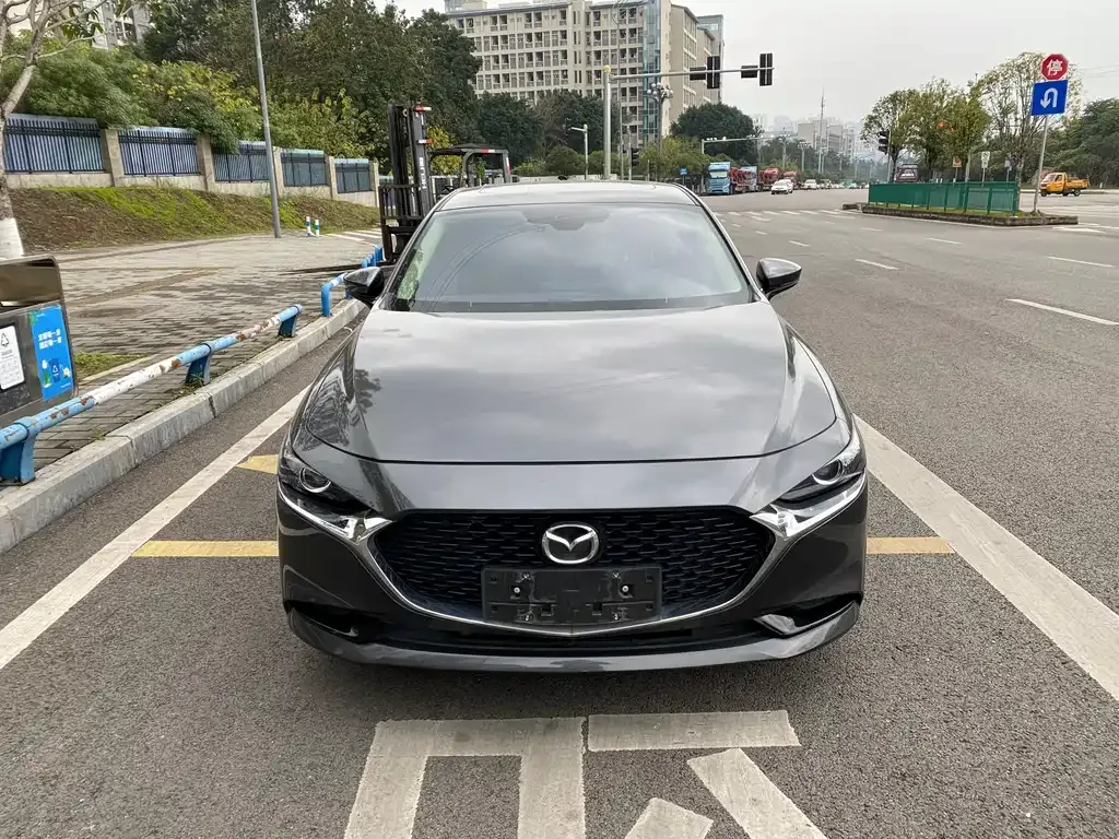 Mazda 3 Axela 2023 из CN, фото 9