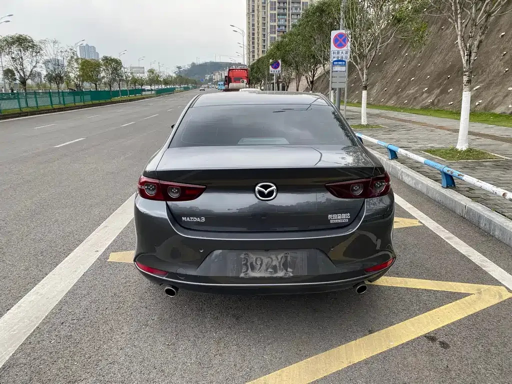 Mazda 3 Axela 2023 из CN, фото 6