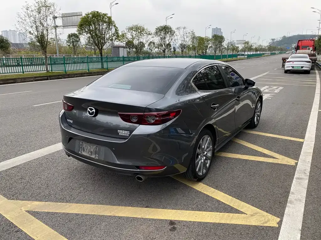 Mazda 3 Axela 2023 из CN, фото 4