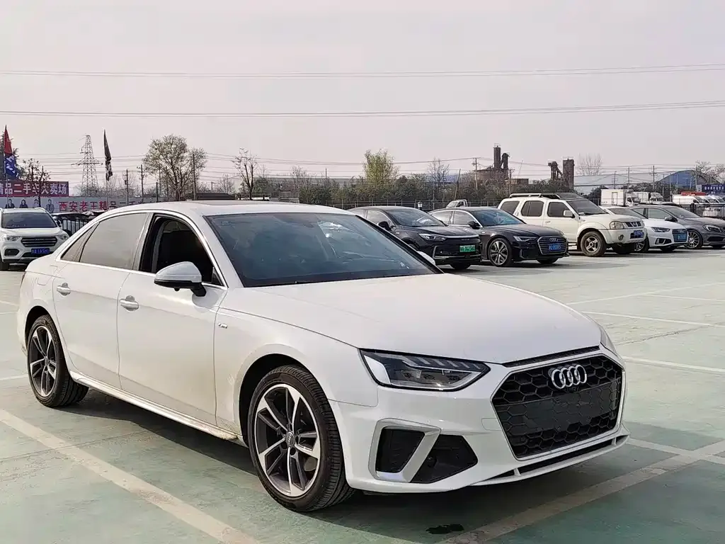 Audi A4L 2021 из CN, фото 2