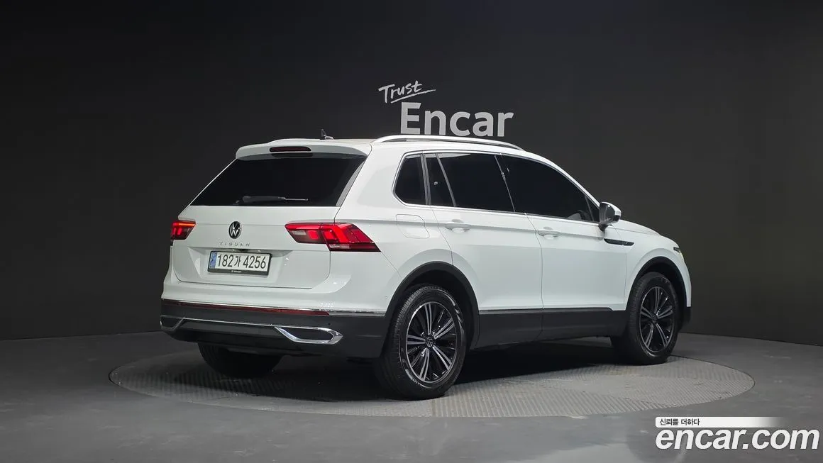 Volkswagen Tiguan 2023 из KR, фото 10