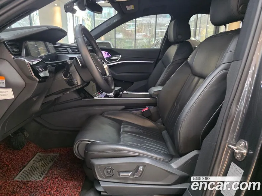 Audi e-tron 2022 из KR, фото 10