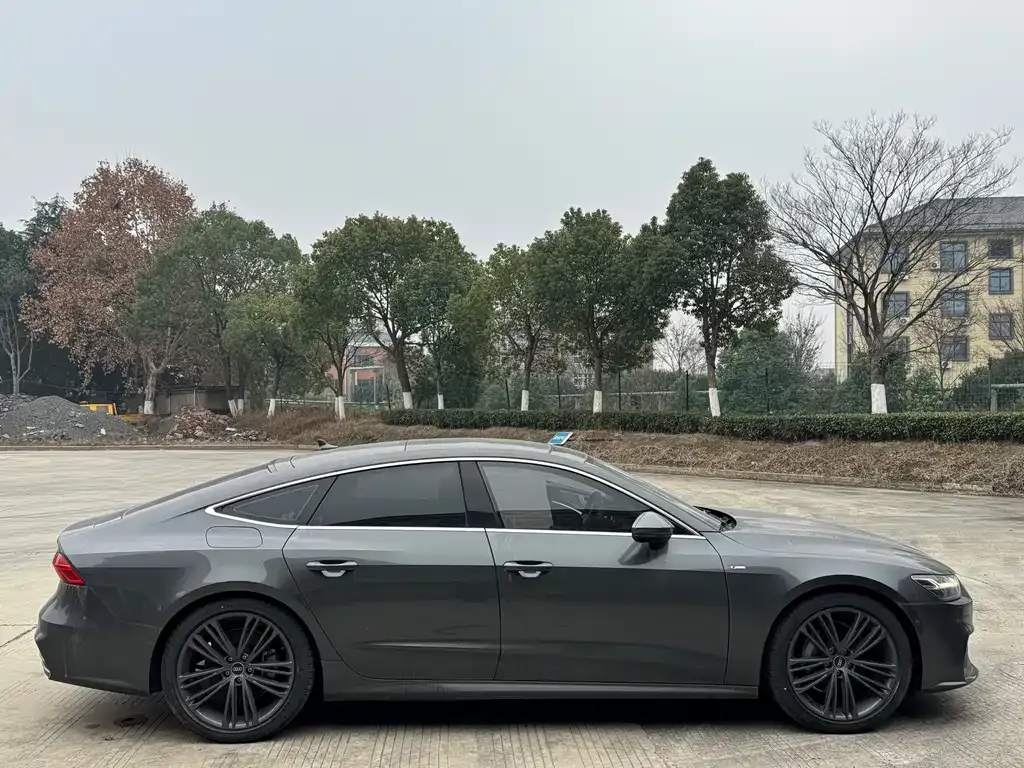 Audi A7 2023 из CN, фото 10