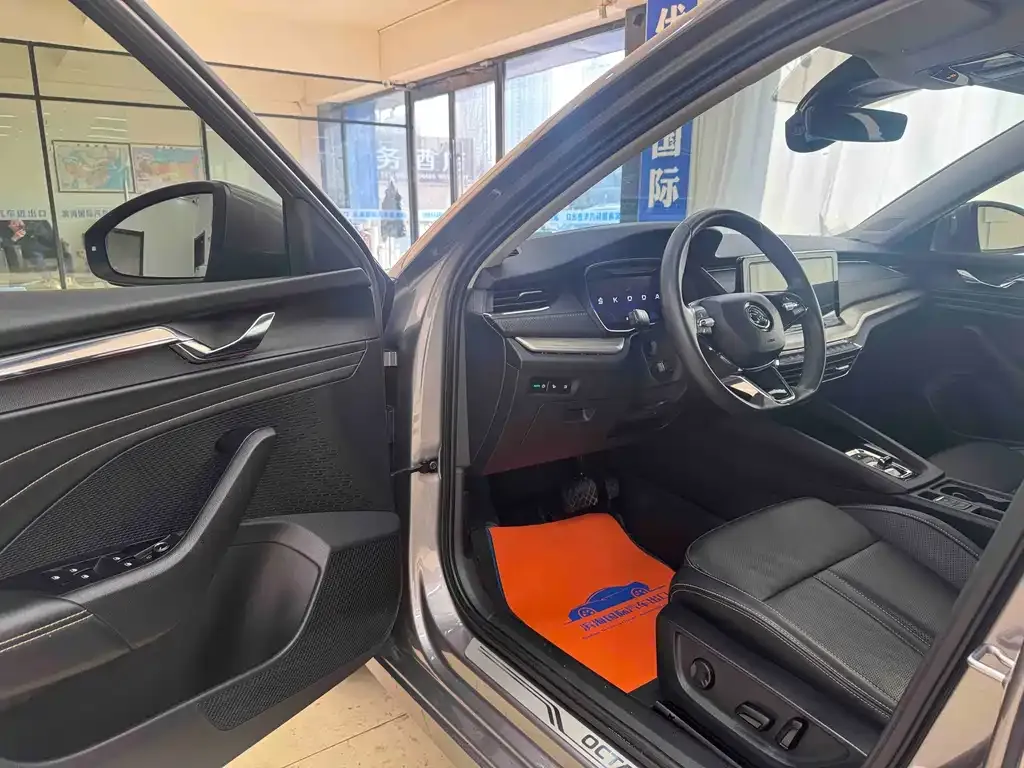 Skoda Octavia 2022 из CN, фото 5