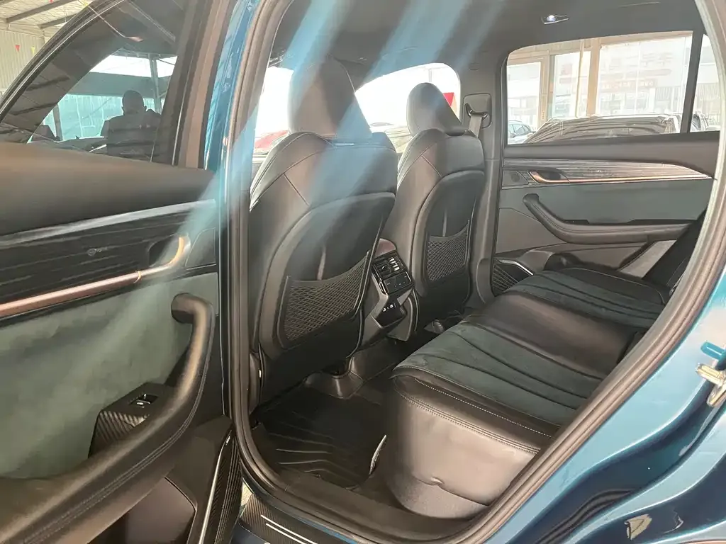 Geely Xingyue L 2021 из CN, фото 2