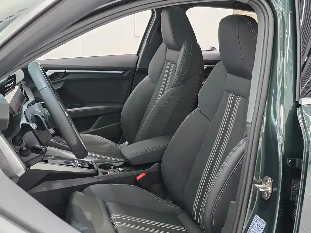 Audi A3 2024 из CN, фото 5