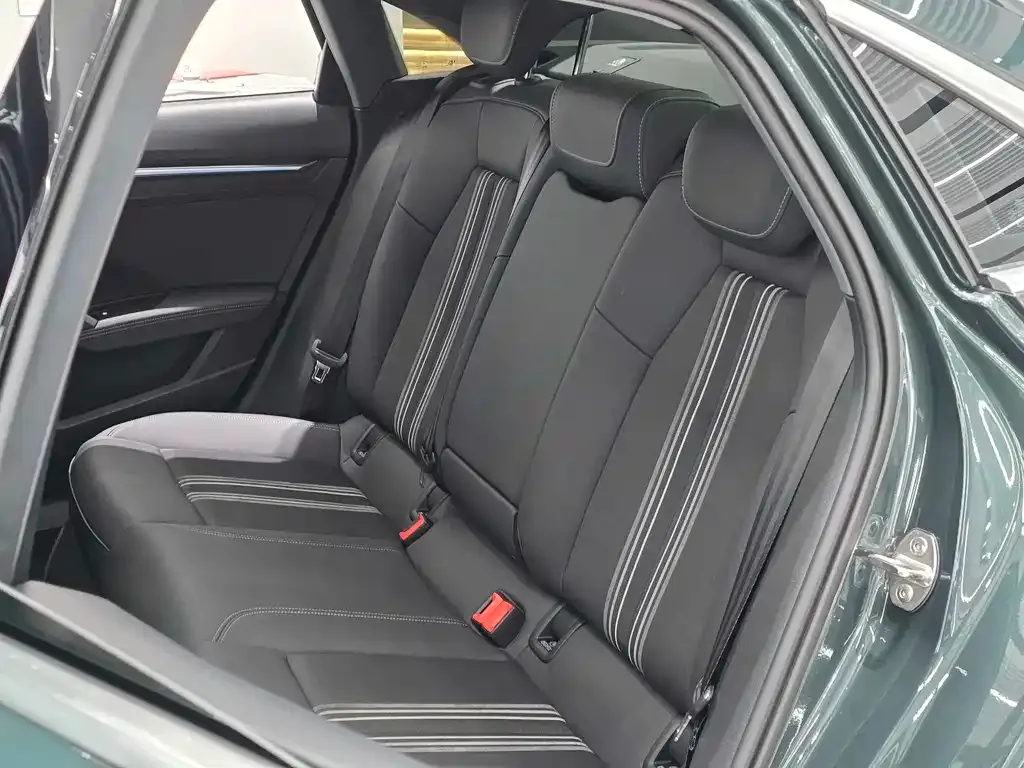 Audi A3 2024 из CN, фото 9
