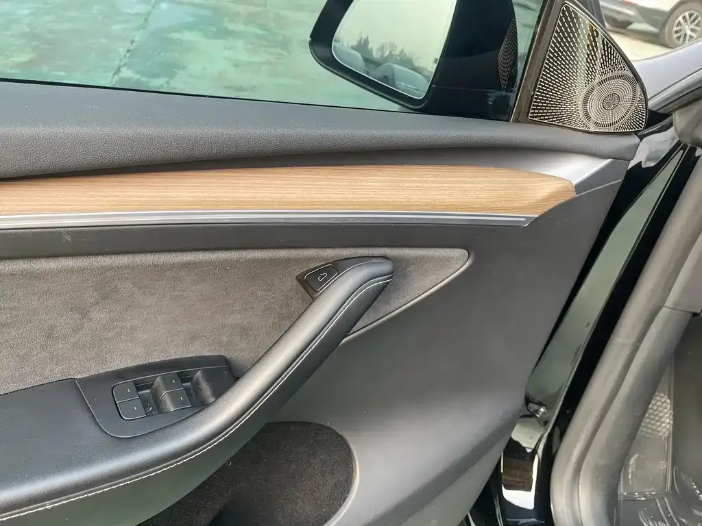 Tesla Model Y 2023 из CN, фото 3