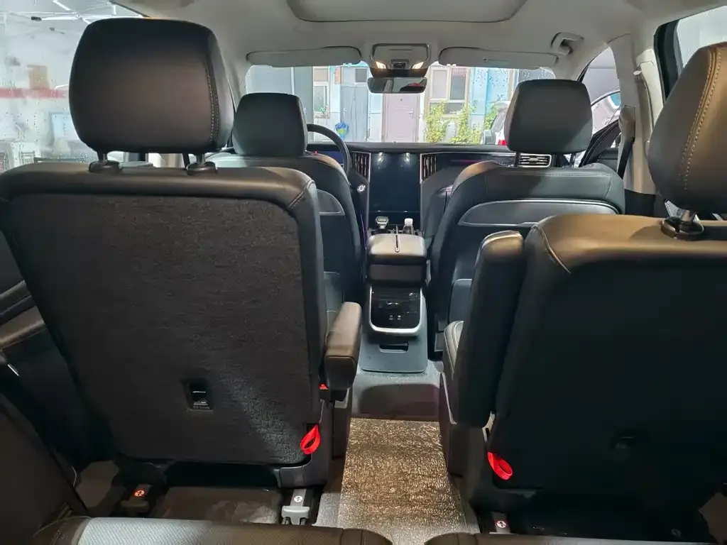 Hongqi HS7 PHEV 2024 из CN, фото 2
