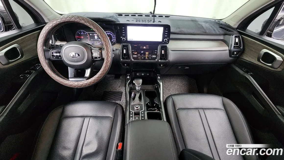 Kia Sorento — фото 7