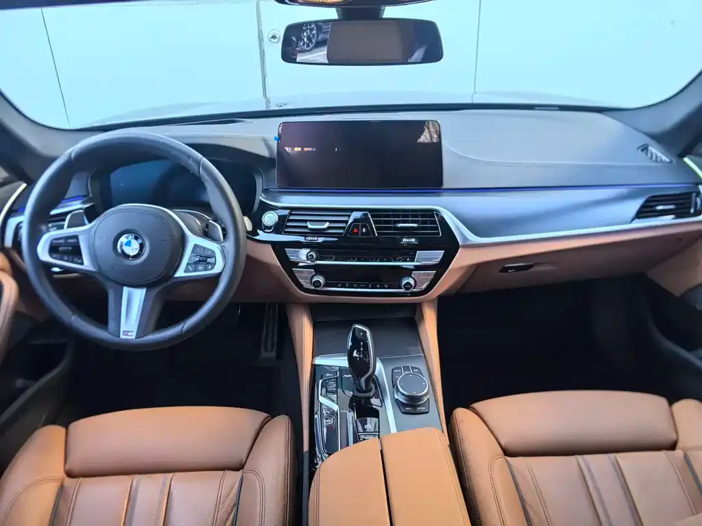 BMW 5 Series (Import) 2024 из CN, фото 3