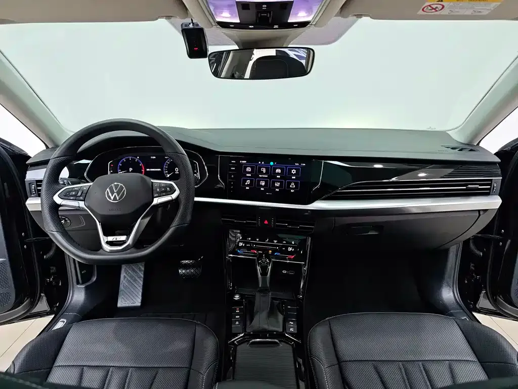 Volkswagen Passat 2025 из CN, фото 3