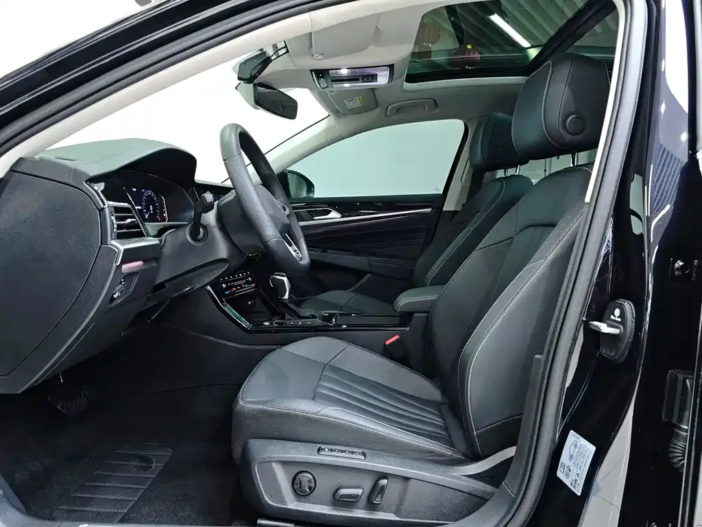 Volkswagen Passat 2025 из CN, фото 6