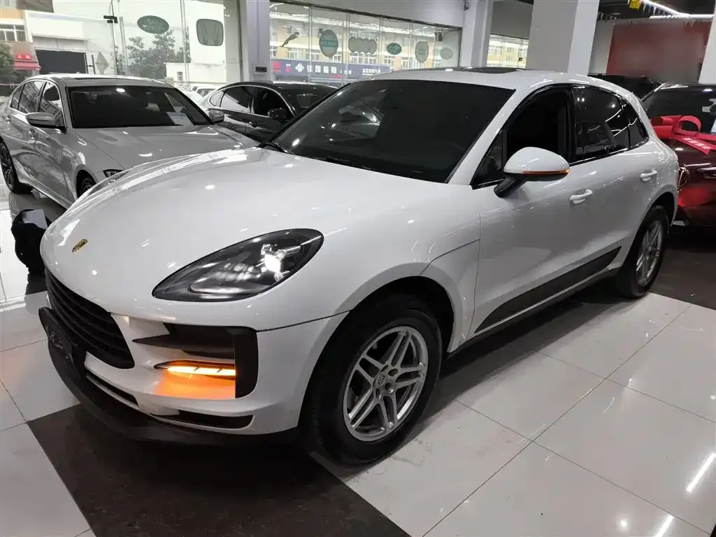 Porsche Macan — фото 7
