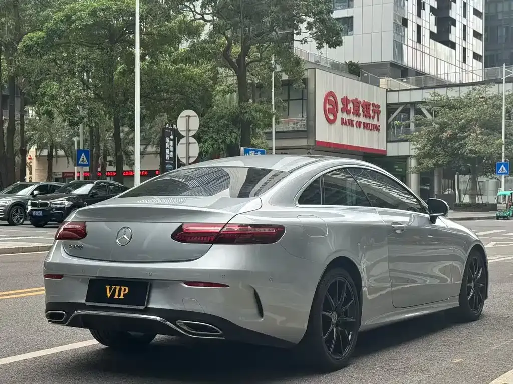 Mercedes-Benz E-Class (Import) — фото 10