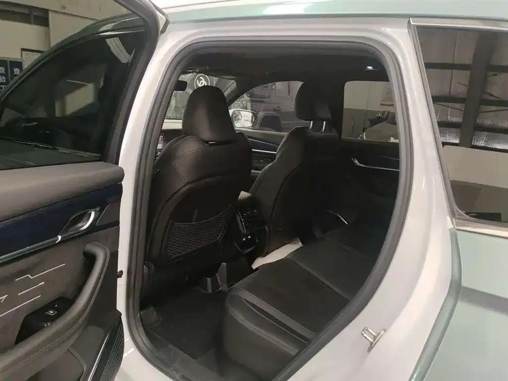 Geely Xingyue L 2024 из CN, фото 2