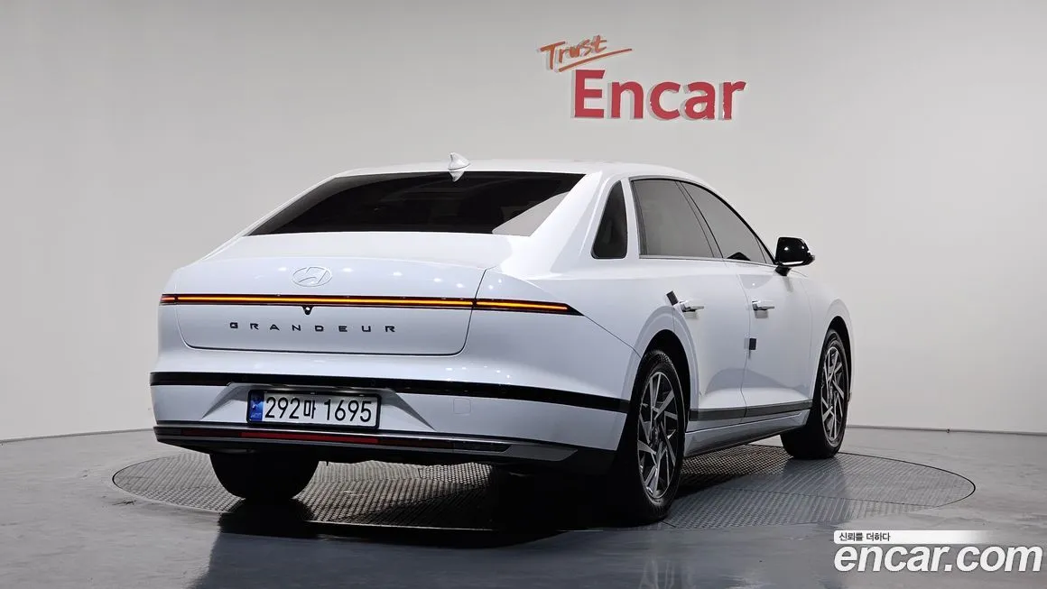 Hyundai Grandeur 2023 из KR, фото 2