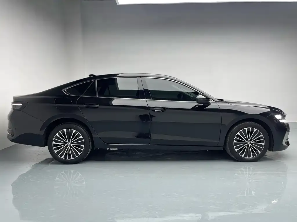 Volkswagen Magotan 2024 из CN, фото 5
