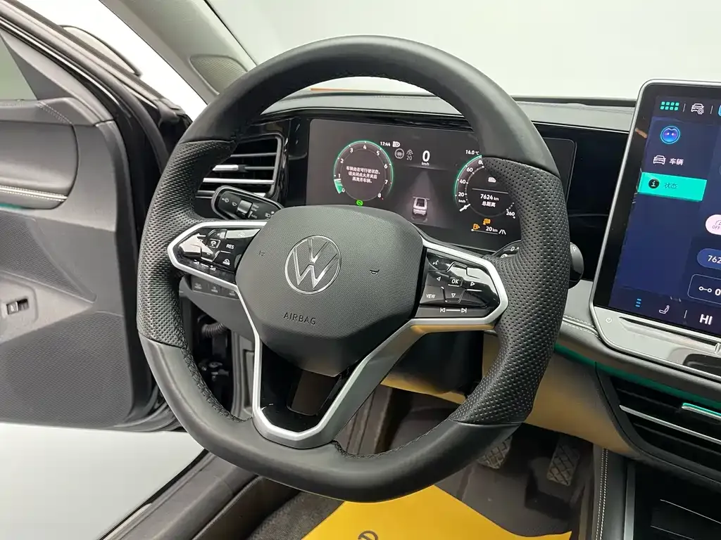 Volkswagen Magotan 2024 из CN, фото 8