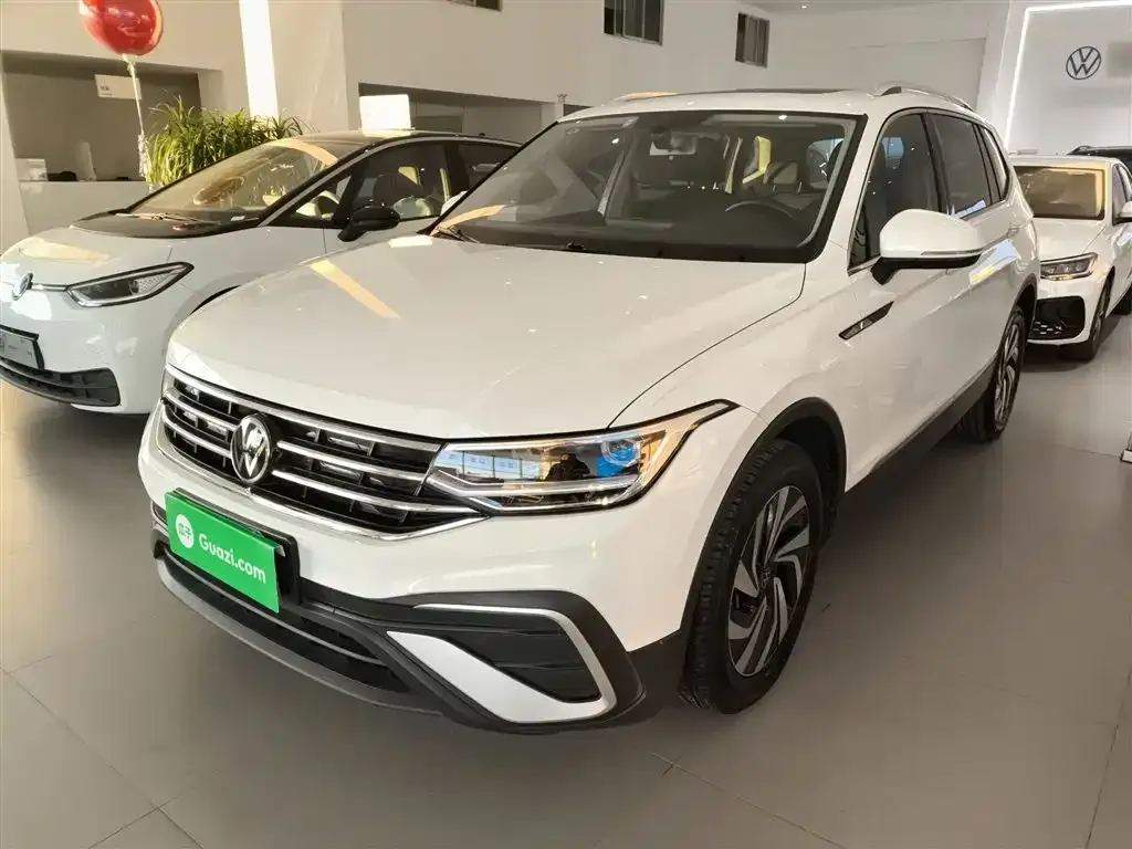 Volkswagen Tiguan L 2023 из CN, фото 1