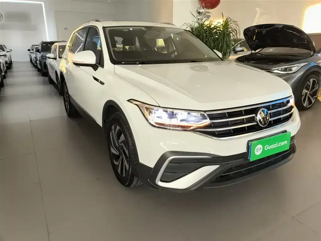Volkswagen Tiguan L 2023 из CN, фото 5