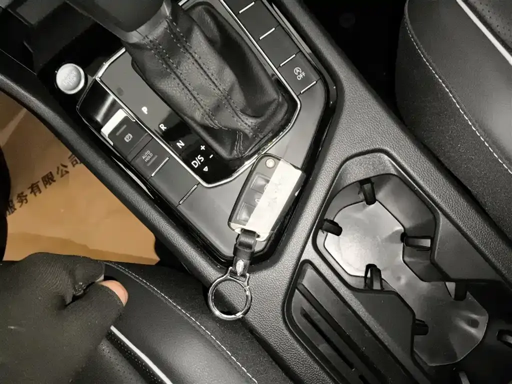 Volkswagen Tiguan L 2023 из CN, фото 8