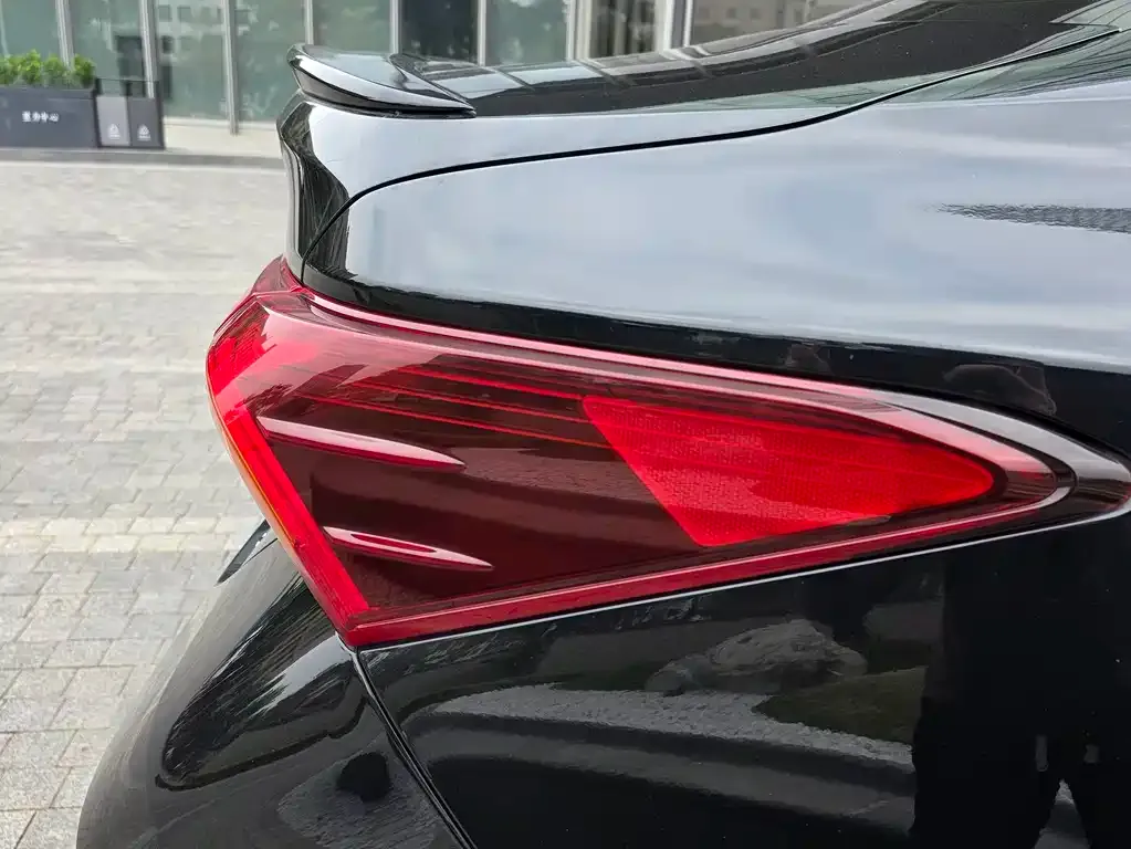 Toyota Avalon 2022 из CN, фото 2