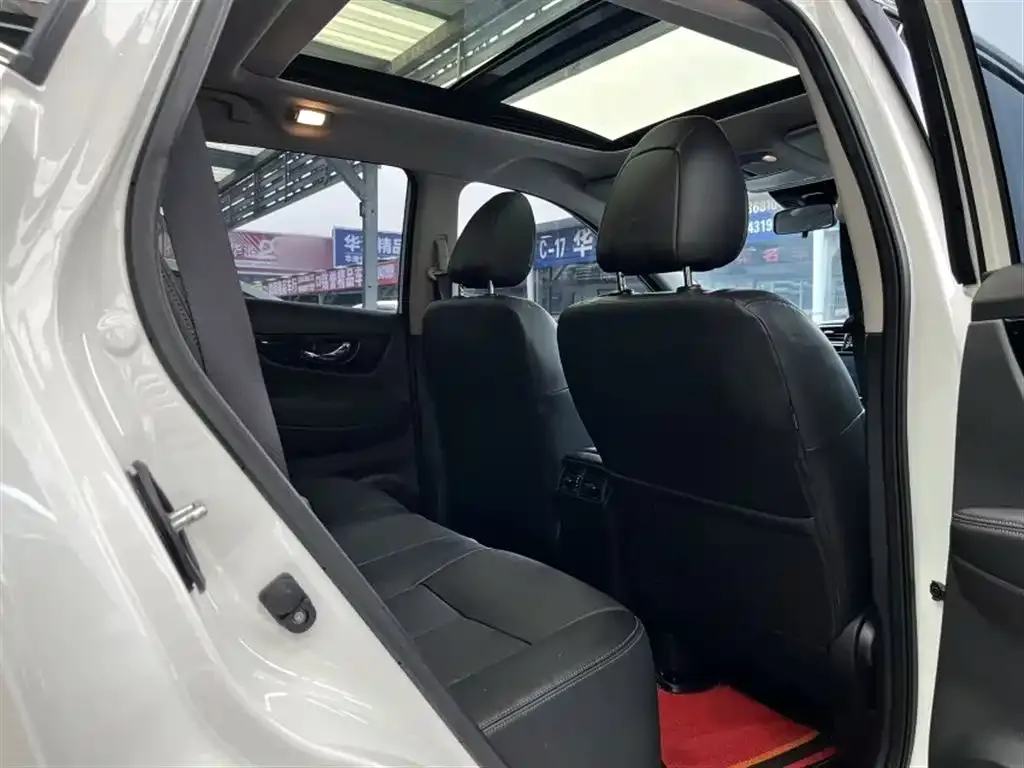 Nissan X-Trail 2024 из CN, фото 3