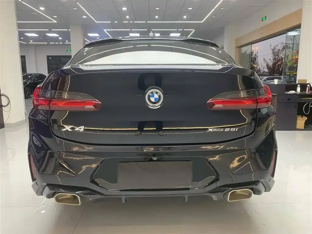 BMW X4 — фото 7