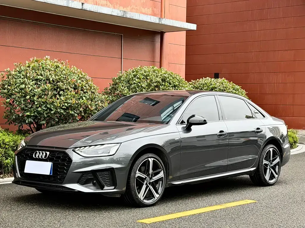 Audi A4L 2024 из CN, фото 1