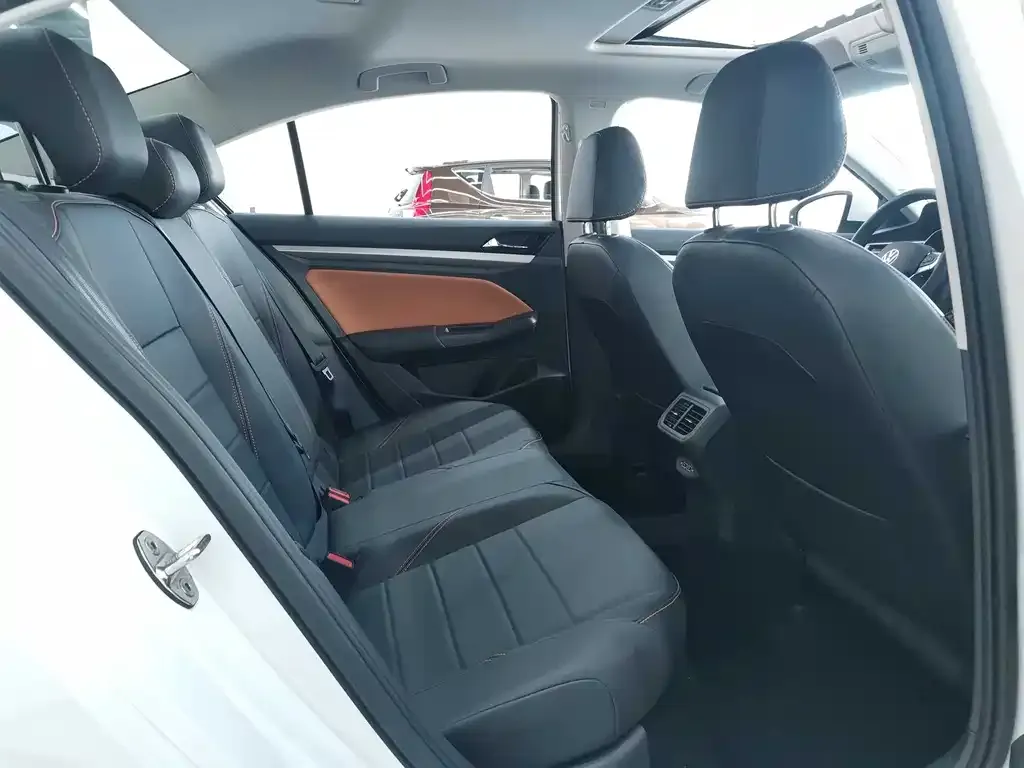 Volkswagen Bora 2024 из CN, фото 2