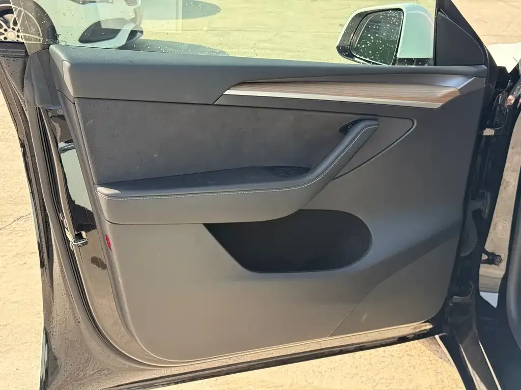 Tesla Model Y 2021 из CN, фото 10