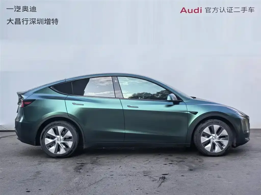 Tesla Model Y 2023 из CN, фото 2