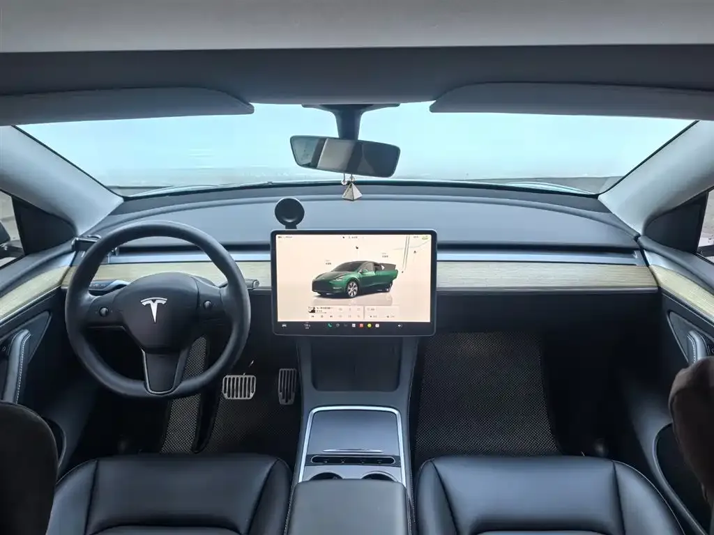 Tesla Model Y 2023 из CN, фото 8