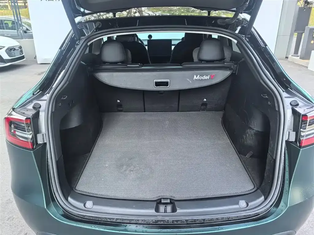 Tesla Model Y 2023 из CN, фото 10