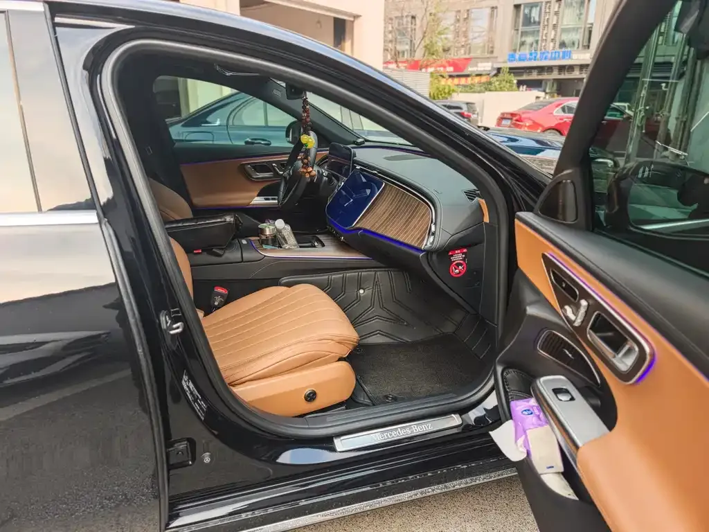 Mercedes-Benz E-Class 2024 из CN, фото 9