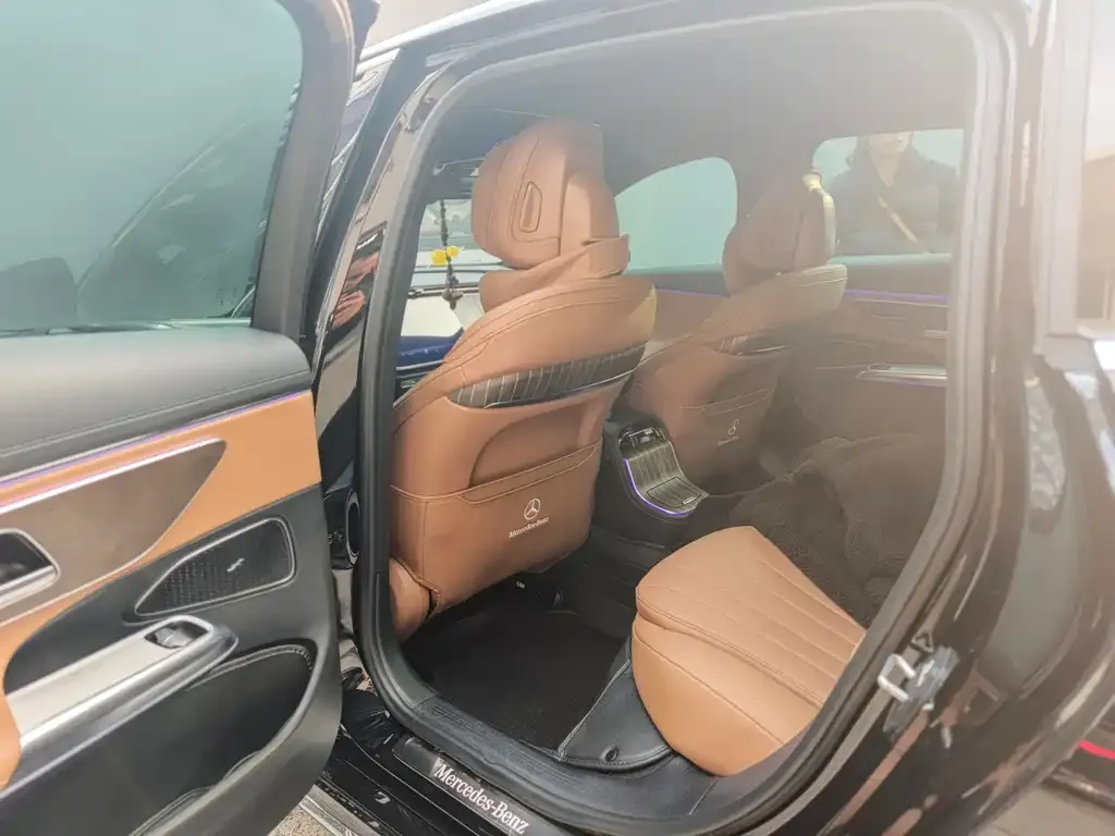 Mercedes-Benz E-Class 2024 из CN, фото 2