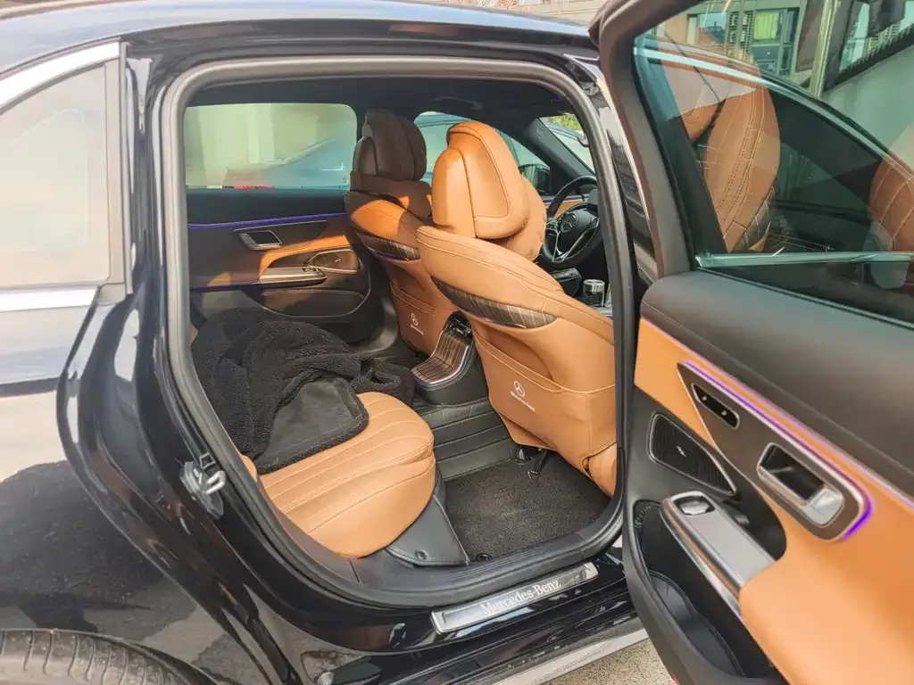 Mercedes-Benz E-Class 2024 из CN, фото 10